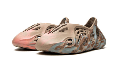 Yeezy FOAM RUNNER "MX Sand Grey"