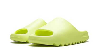 Yeezy Slide "Glow"