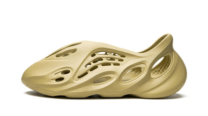 Yeezy FOAM RUNNER "Sulfur"
